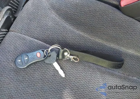 2000 Dodge Dakota Slt/Sport from USA, damaged, VIN 1B7GL22X2YS681385